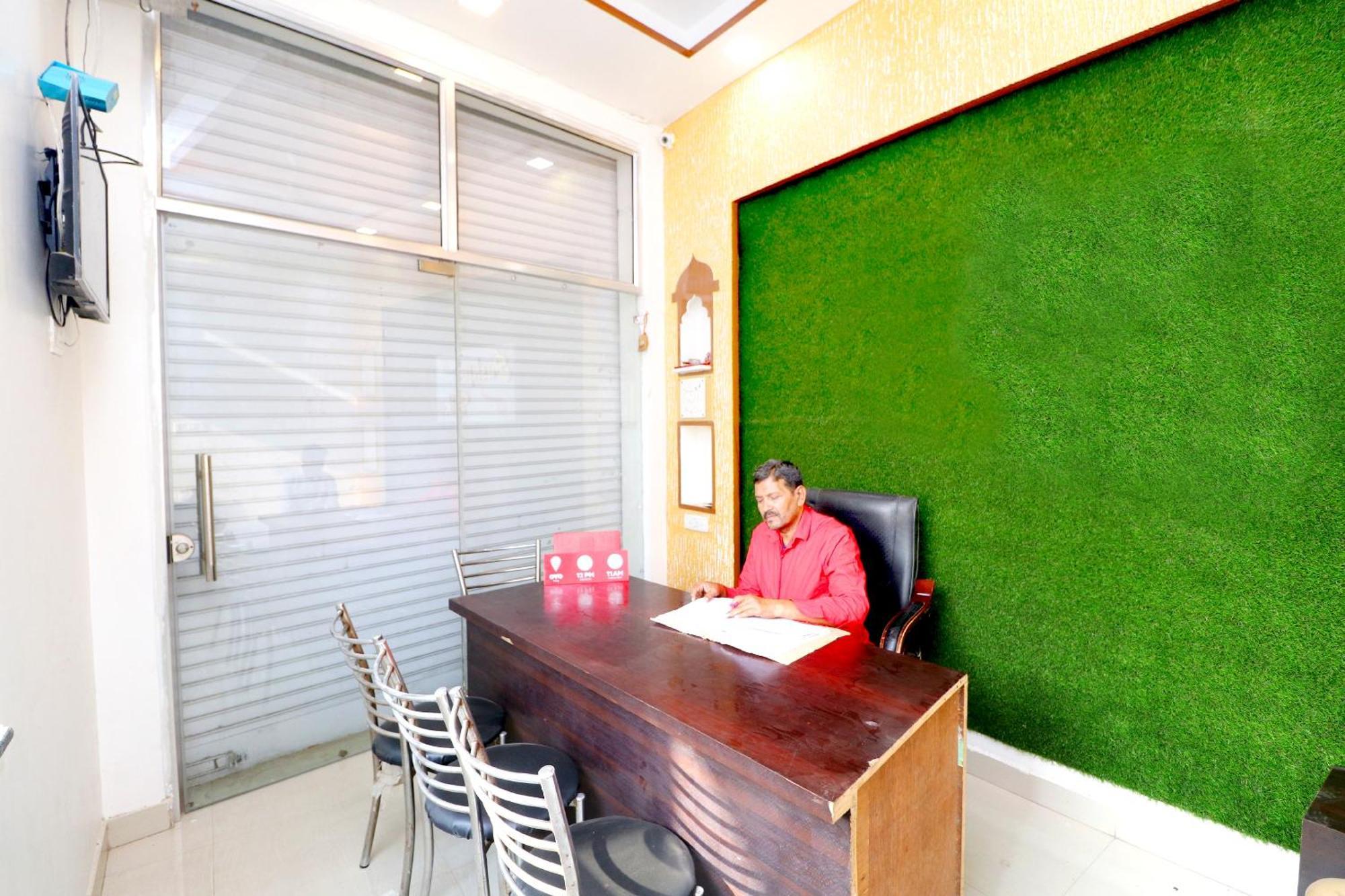 Hotel O Pushp Vatika Bhiwāni 外观 照片