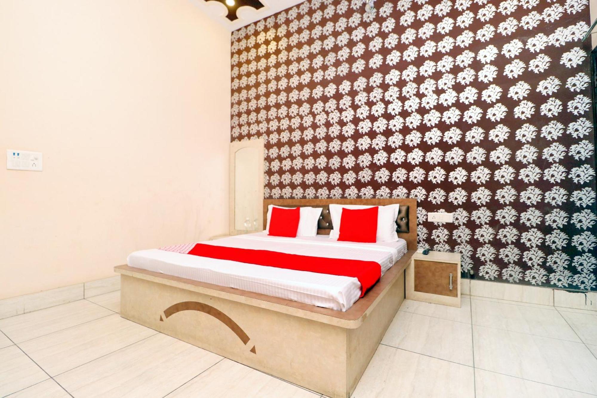 Hotel O Pushp Vatika Bhiwāni 外观 照片