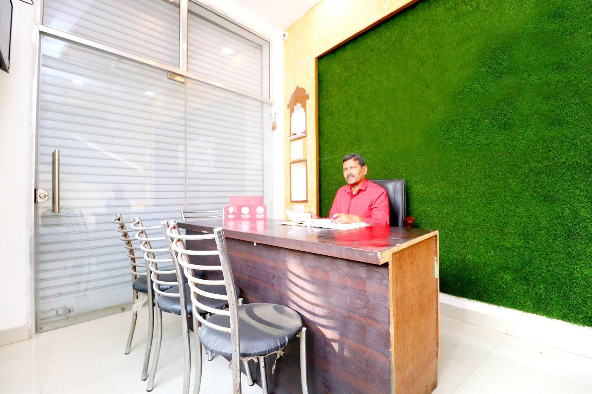Hotel O Pushp Vatika Bhiwāni 外观 照片